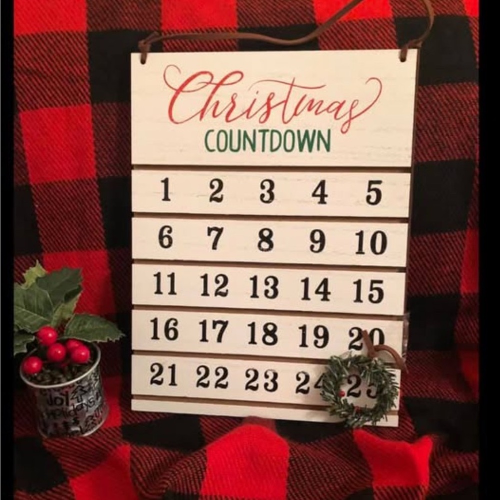 Target Christmas Countdown Calendar Wood Wreath Red Green White Holiday Decor